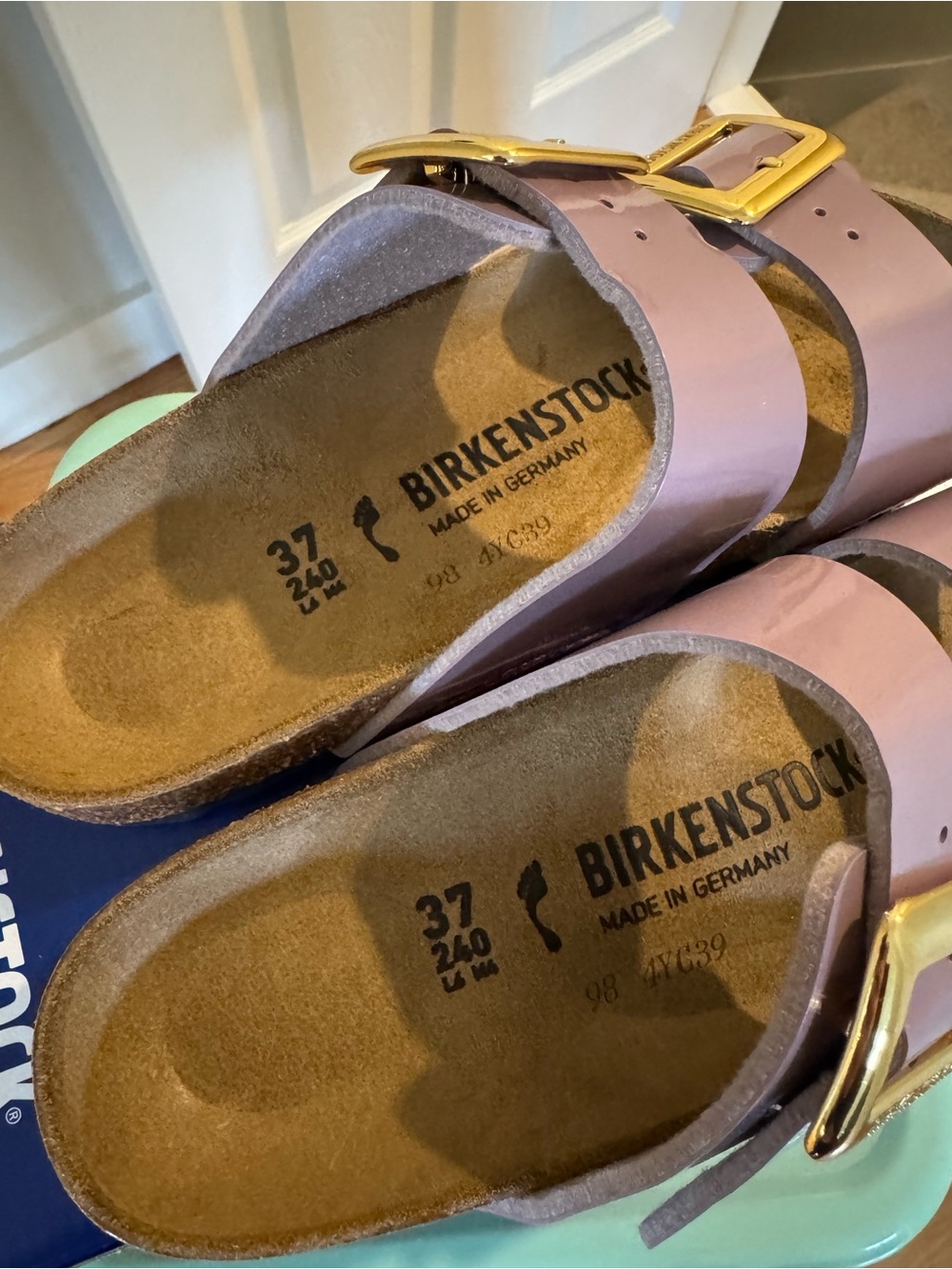 Birkenstock Arizona Big Buckle Sandals - Lavender with Gold Buckles -Size 37 - Picture 3 of 5